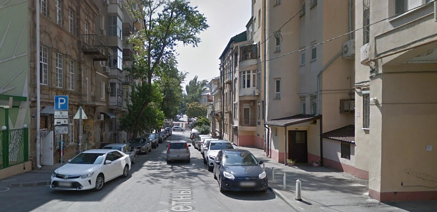 Фото: переулок Газетный, где введут запрет парковки, карты Google