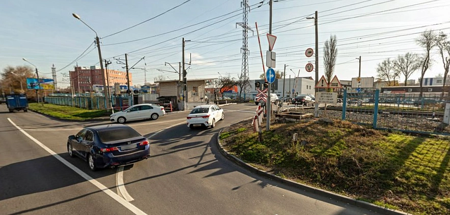 Фото: переезд на Нансена, который закроют 31 мая, Яндекс.Карты