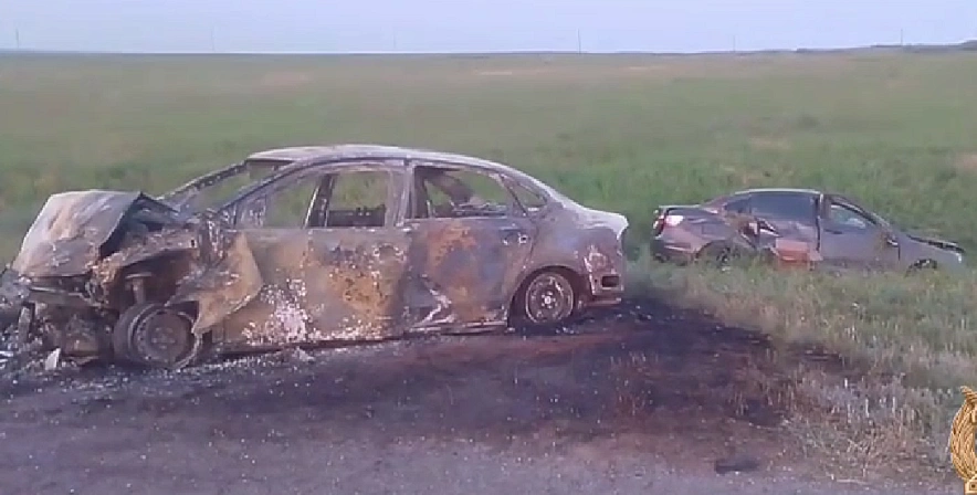 Фото: страшное ДТП на дороге Орловский - Ремонтное, кадр ГАИ