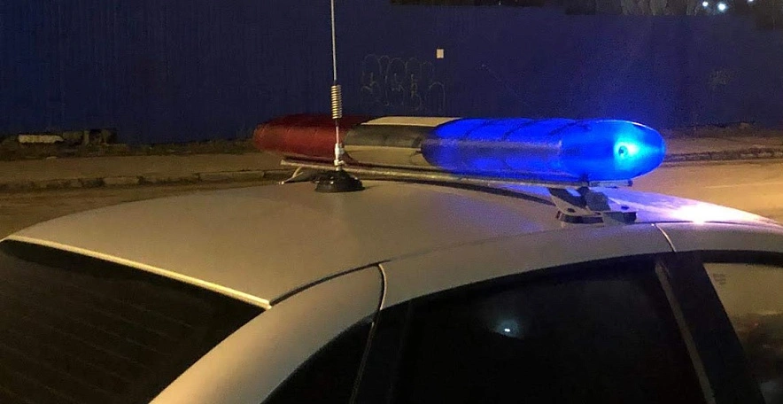 Фото: Спецсигналы на автомобиле полиции, фото 1rnd