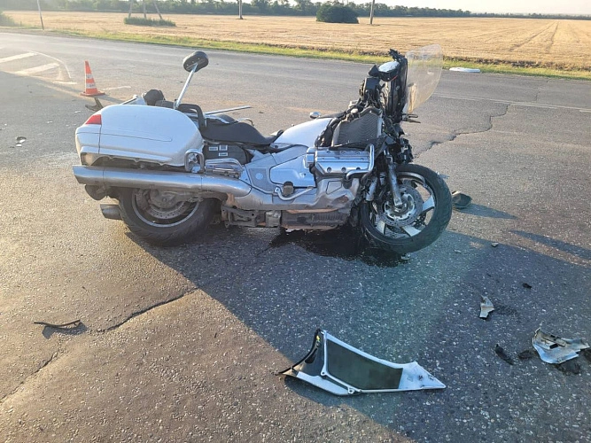 Фото: ДТП в Сальском районе \\ фото УГИБДД РО