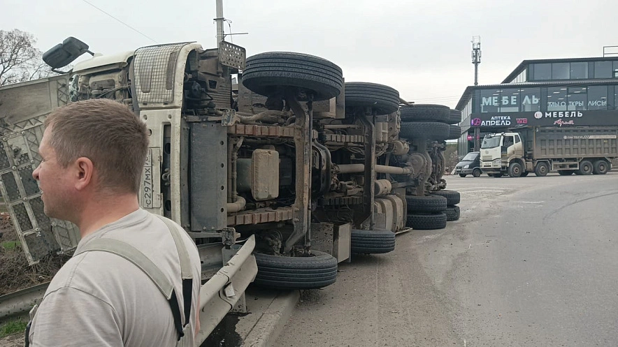 Фото: ДТП в хуторе Большой Лог // фото очевидцев