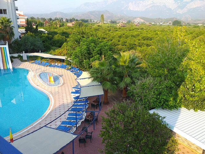 Фото: отель в Турции \\ кадр 1rnd.ru