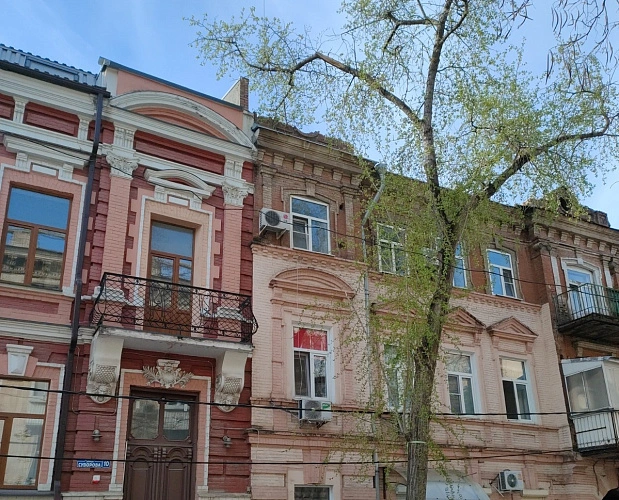 Фото: В центре Ростова разрушается ещё один доходный дом, фото - с сайта bg.rostov-gorod 