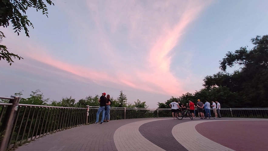 Фото:  розовое небо в Ростове, кадр 1rnd