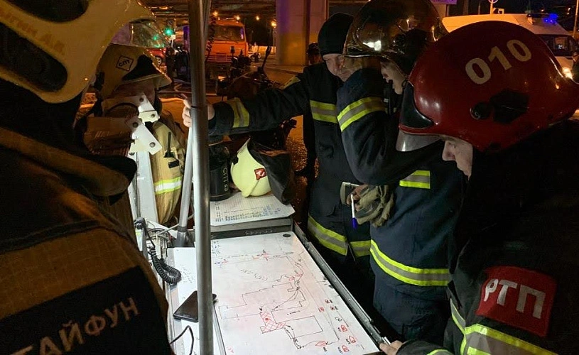 Фото: пожарные на месте событий, кадр из архива публикаций 1rnd