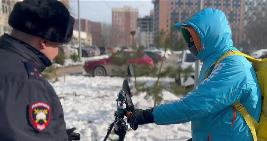 Фото:  рейд по велокурьерам в Ростове, кадр ГАИ