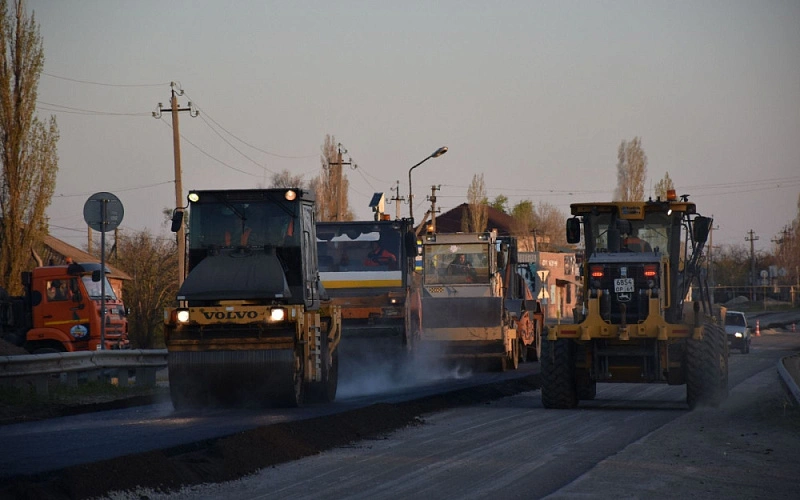 Фото: строительство дороги \\ фото с сайта минтранса РО