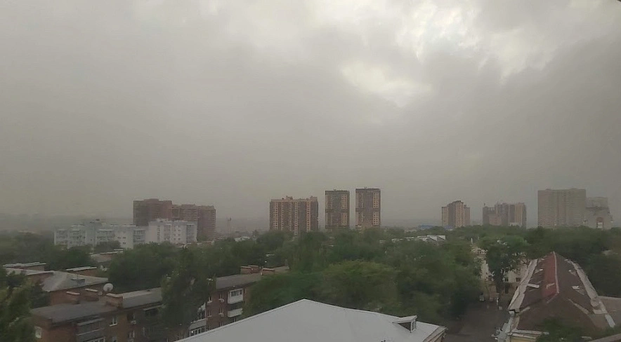 Фото: пыльная буря в Ростове осенью 2024, кадр 1rnd