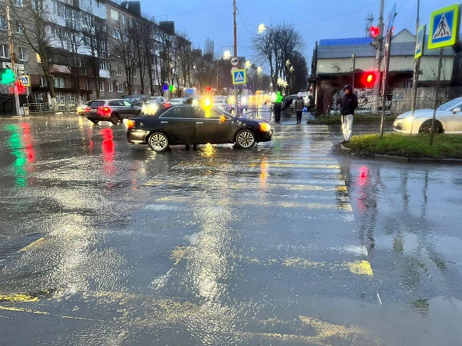 Фото: с места ДТП \\ фото: УГИБДД РО