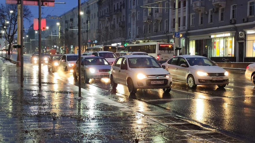 Фото: Большая Садовая во время дождя, кадр 1rnd