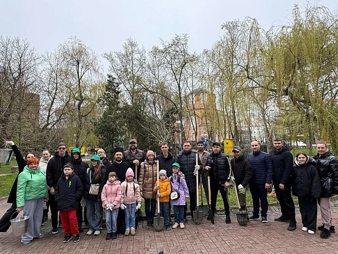 Фото: субботник в центре Ростова