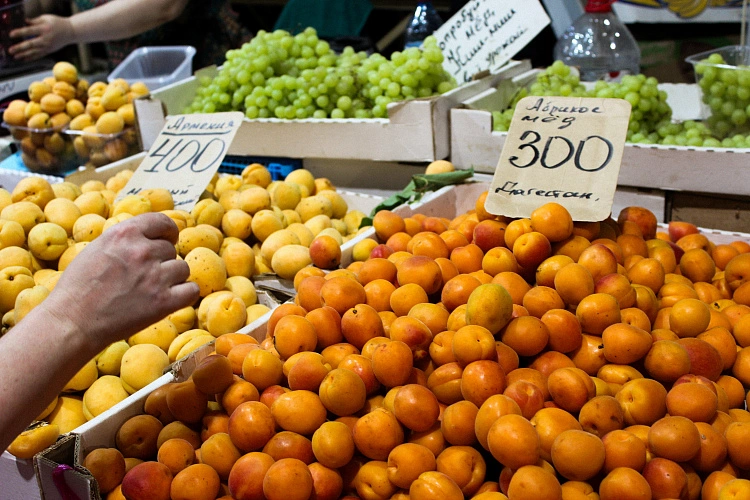 Фото: Собираем фрукетовую корзину // кадры Екатерины Киселёвой