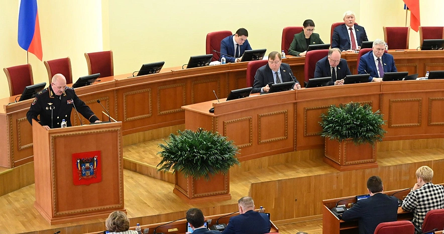 Фото: Олег Агарков на заседании ЗС Ростовской области, фото пресс-службы