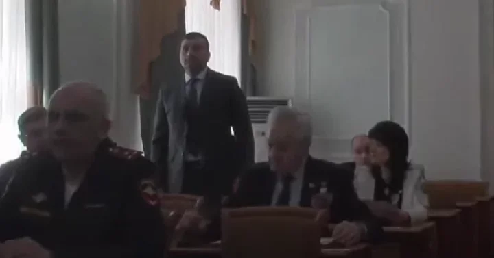 Фото: Экс-гендиректор Ростгорсвета Ашот Мирзоян на заседании в мэрии, кадр из архива 1rnd Фото: Экс-гендиректор Ростгорсвета Ашот Мирзоян на заседании в мэрии, кадр из архива 1rnd