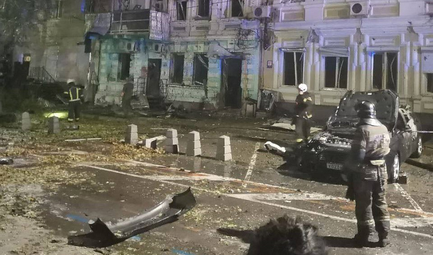 Фото: Место падения обломков БПЛА на Пушкинской в Ростове, кадр очевидца