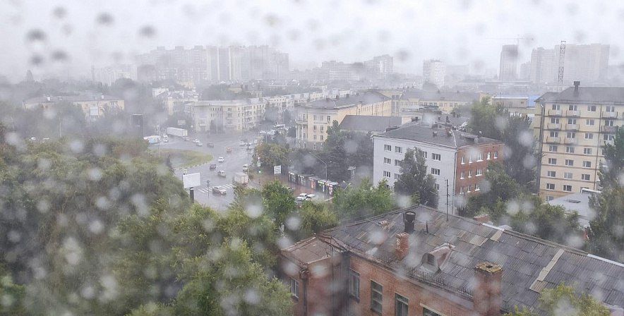 Фото: дождь в Ростове // кадр из архива 1rnd Фото: дождь в Ростове // кадр из архива 1rnd