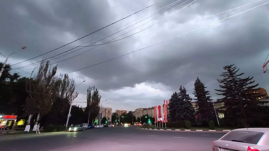 Фото: Ростовские синоптики предупредили о штормовом ветре и осадках 27 ноября // фото 1rnd