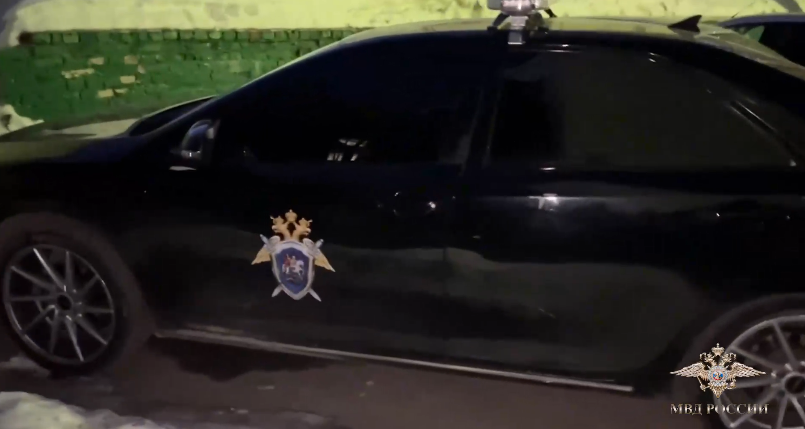 Фото: Фальшивого ростовского следователя с наркотиками задержали полицейские в Москве, кадр из оперативного видео