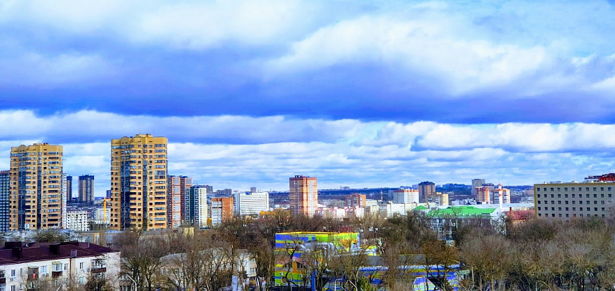 Фото: Сильный ветер и низкие облака над Ростовом, кадр 1rnd