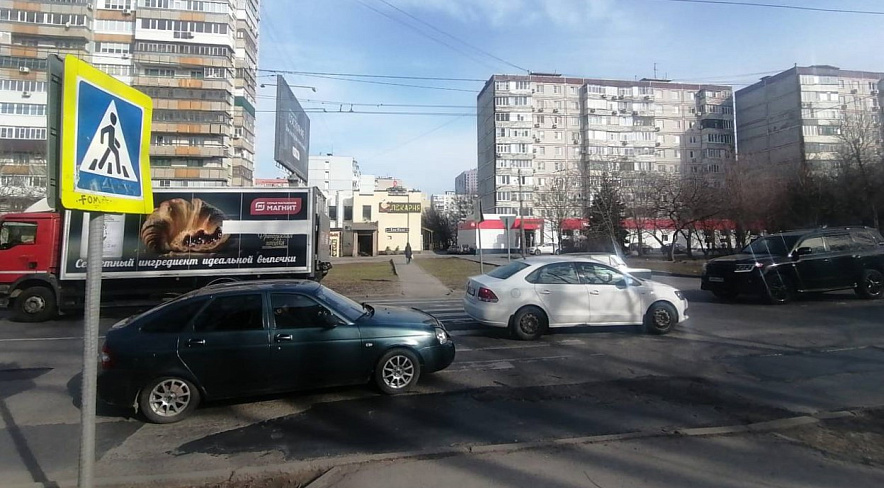 Фото: Место, где сбили 17-летнюю девушку в Ростове, кадр ГИБДД РО