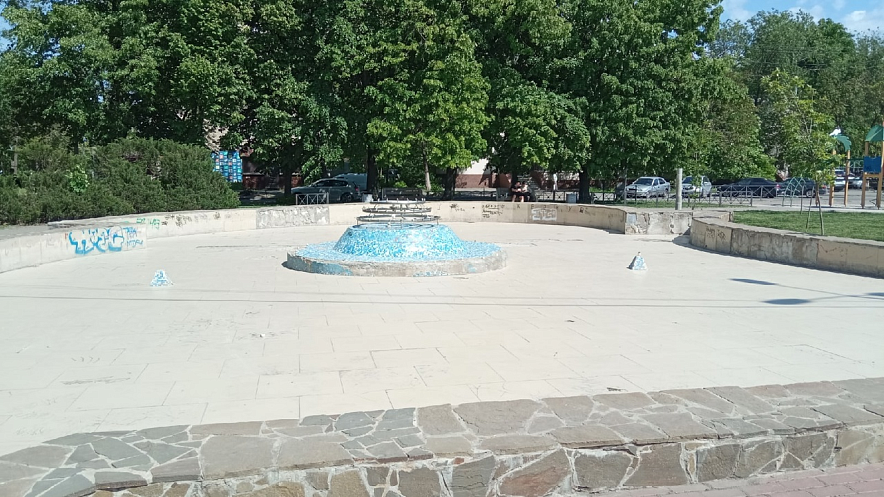 Фото: Неработающий фонтан \\ фото с сайта мэрии Ростова