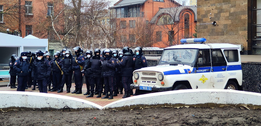 Фото: Сотрудники полиции в центре Ростова, кадр из архива 1rnd