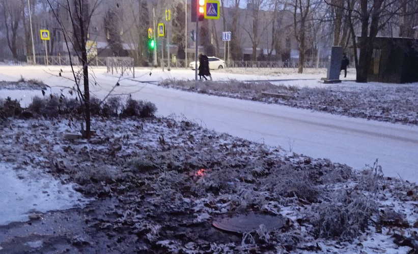 Фото: Затопление из-за прорвавшего люка в Гуково, кадр очевидца