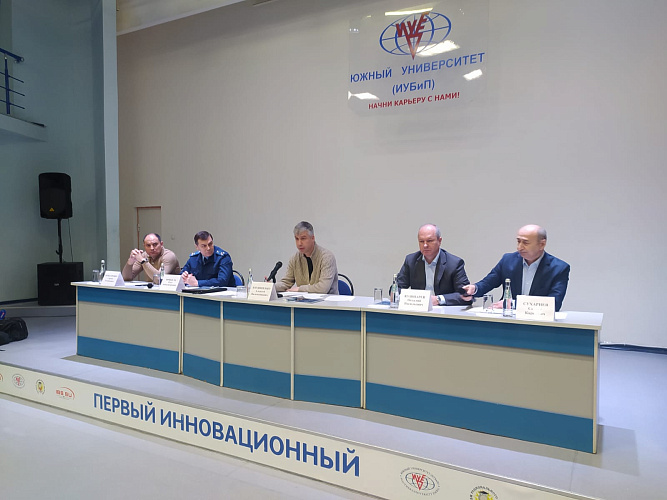 Фото: Сити-менеджер Логвиненко заявил, что был на больничном в момент обрушения дома на Нариманова Фото: Сити-менеджер Логвиненко заявил, что был на больничном в момент обрушения дома на Нариманова