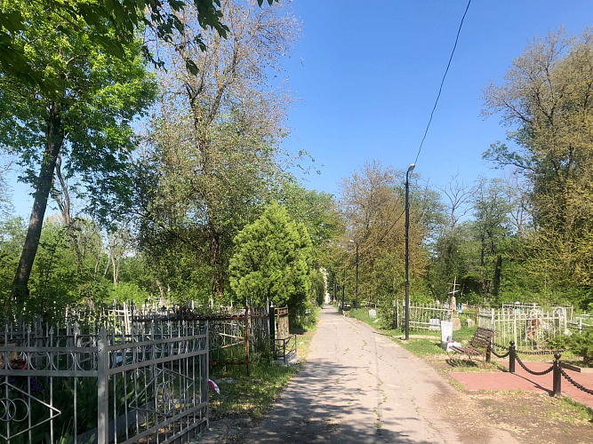 Фото: кладбище в Ростовской области // кадр 1rnd.ru
