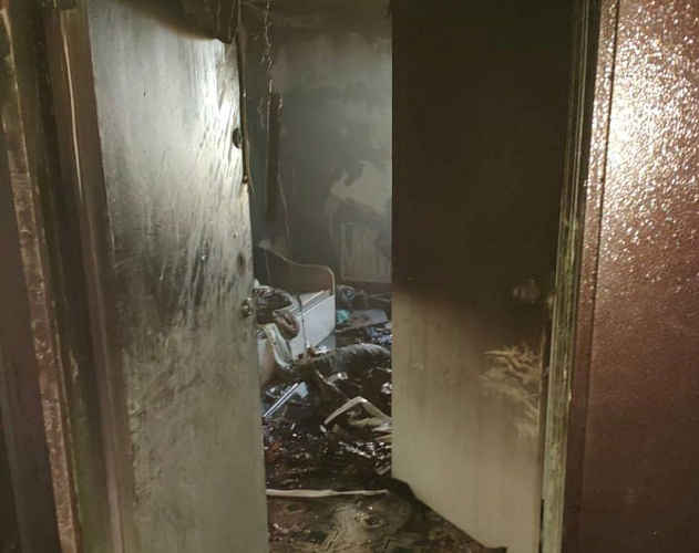 Фото: В Ростовской области трое детей и пенсионерка пострадали при пожаре в квартире // фото МЧС РО