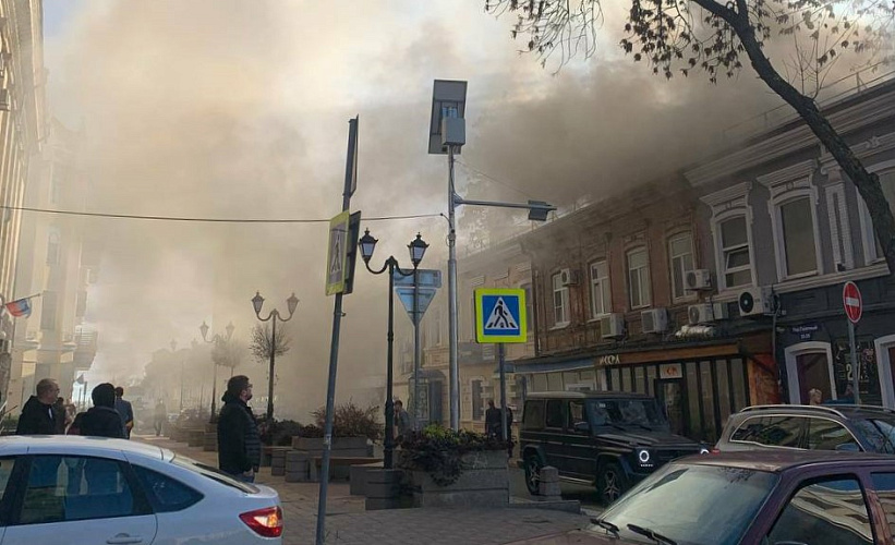 Фото: Пожар в историческом центре Ростова 7 ноября, кадр ТГ Это Ростов