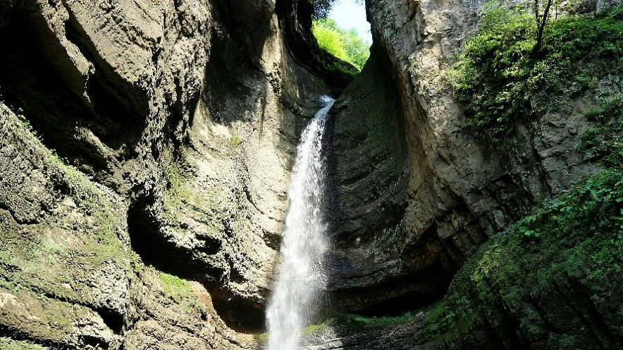Фото: Чегемские водопады // фото из публикаций 1rnd.ru