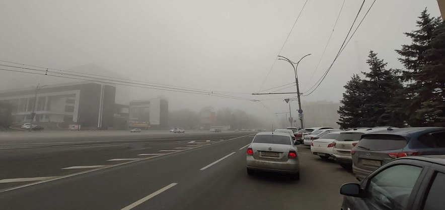 Фото: Театральная площадь Ростова в тумане, кадр 1rnd