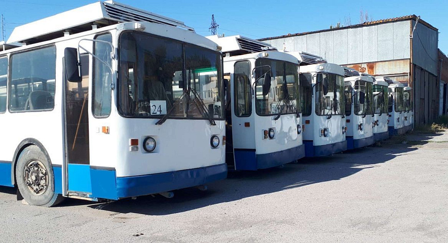 Фото: Троллейбусы в Таганроге, выставленные на продажу  / кадр Avito