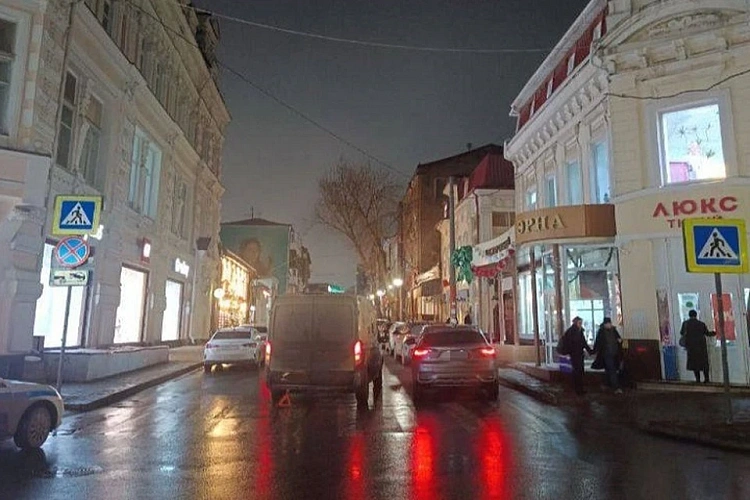 Фото: ДТП в центре Ростова // кадр УГИБДД Фото: ДТП в центре Ростова // кадр УГИБДД