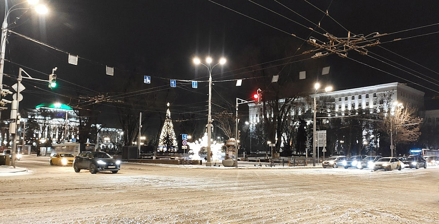 Фото: Заснеженная площадь Советов в Ростове, кадр 1rrd