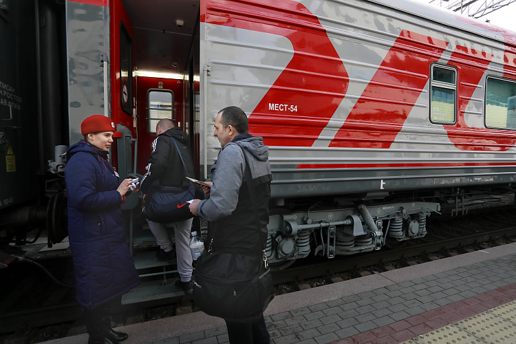 Фото: Прямой поезд запустят из Волгограда в Ростов-на-Дону // фото с сайта skzd.rzd