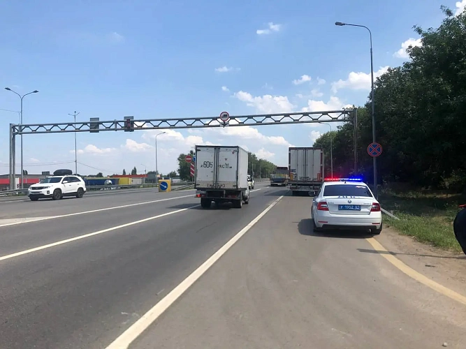 Фото: Силовики проверяют сообщение о нападении на экипаж ДПС в Ростове // фото архив 1rnd