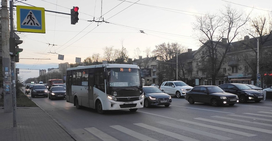 Фото: Автобус №21 на проспекте Нагибина в Ростове, кадр 1rnd
