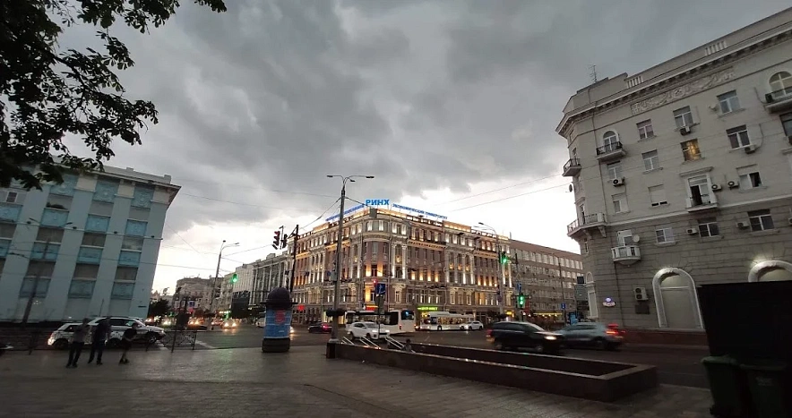 Фото: Тучи над площадью Советов в Ростове, кадр 1rnd