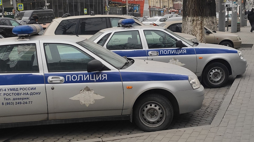Фото: Автомобили полиции в центре Ростова, кадр 1rnd