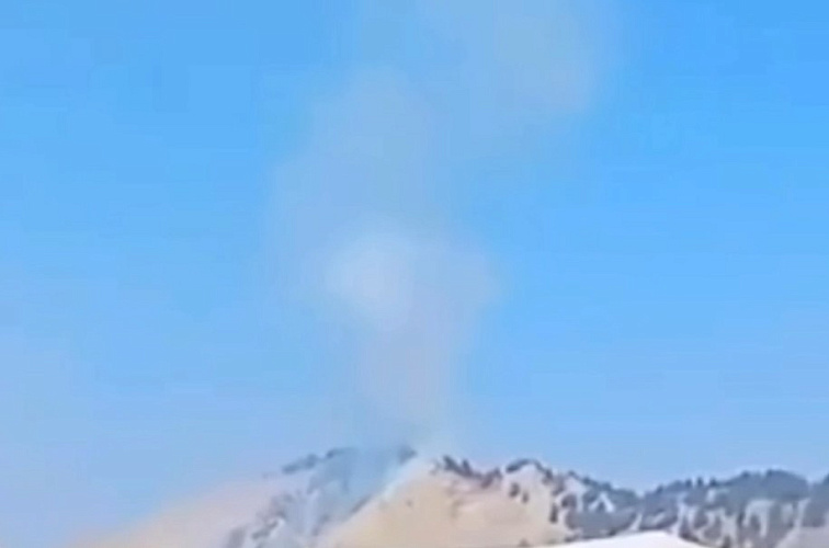 Фото: кадр из видео, предположительно, после падения Falcon 10 в горах Афганистана