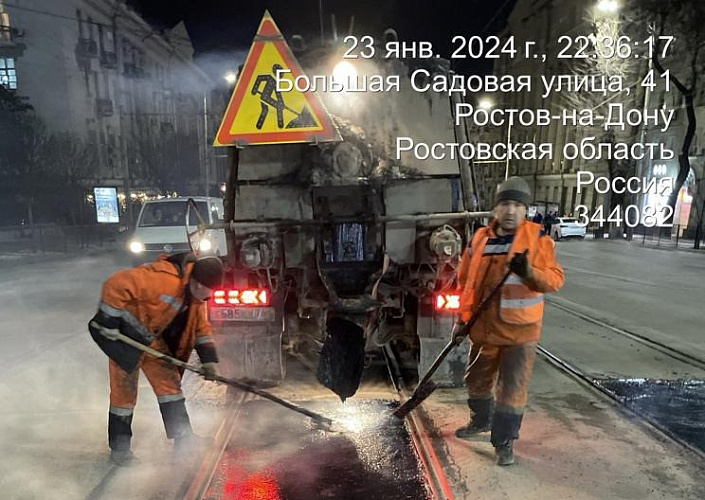 Фото: ночной ремонт дороги на Будённовском в Ростове \\ фото с сайта мэрии Ростова