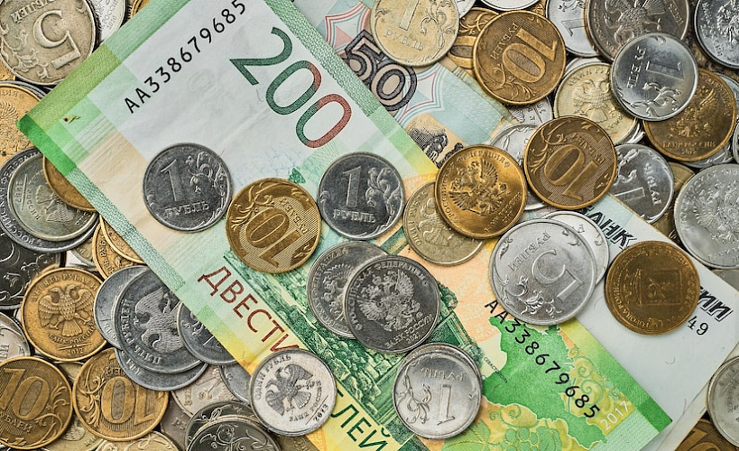 Фото: Монеты и банкноты банка РФ, иллюстрация из банка freepik