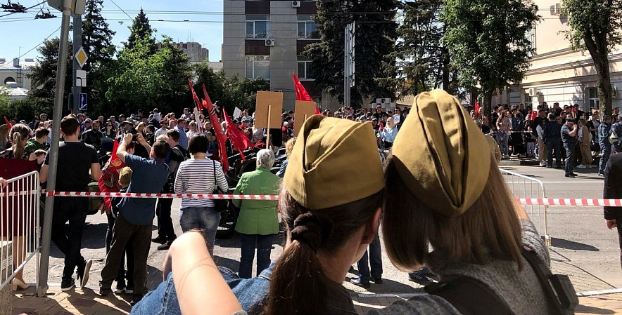 Фото: Шествие Бессмертного полка в Ростове, кадр из архива 1rnd Фото: Шествие Бессмертного полка в Ростове, кадр из архива 1rnd
