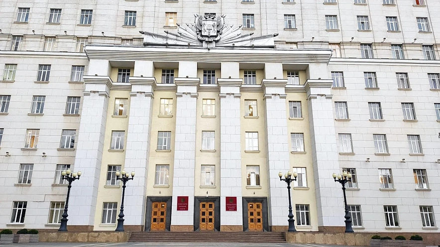 Фото: Вход в здание правительства Ростовской области, кадр 1rnd