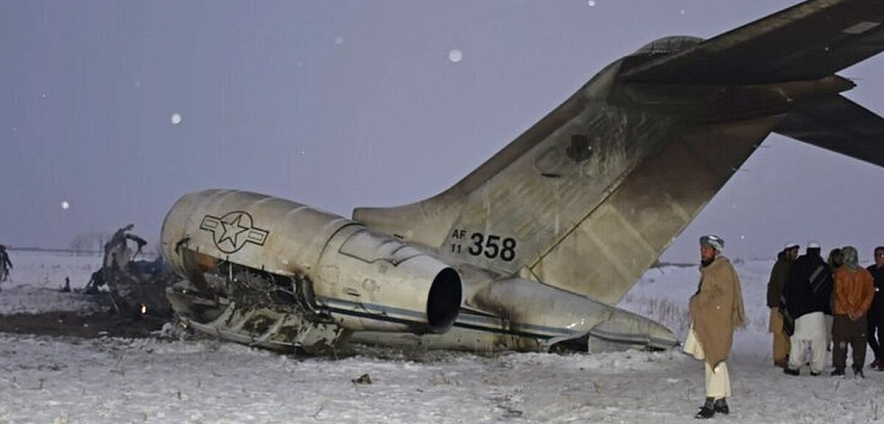 Фото: Из самолета, разбившегося в Афганистане, похитили 1,2 млн долларов//кадр из видео ТГ-канала Shot